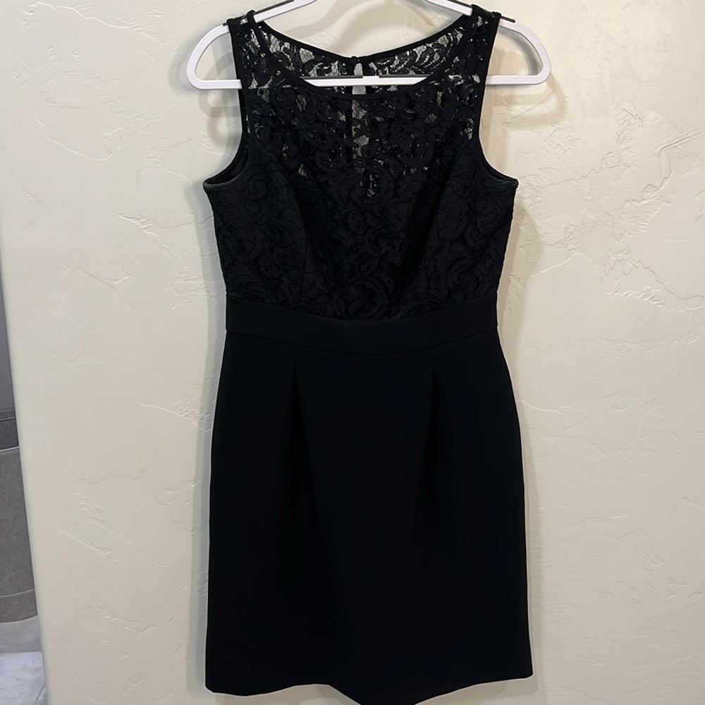 EUC White House Black Market Dress - Picture 2 of 7